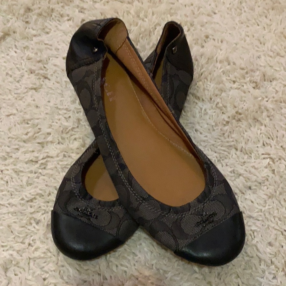Coach flats